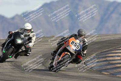 media/Nov-16-2025-Race Pace (Sun) [[8c5fa54630]]/Verified Riders/8-Turn 12 (120pm)/